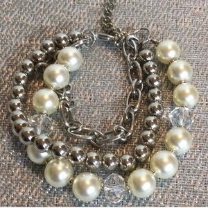 ❄️3/$20❄️ Faux Pearl Bangle Bracelet Set